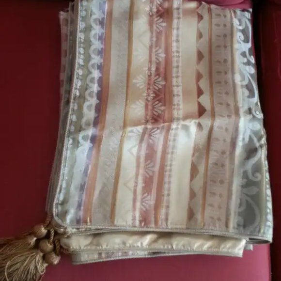 Satin and Jacquard Decorative Throw - Custom Made - Picture 8 of 10